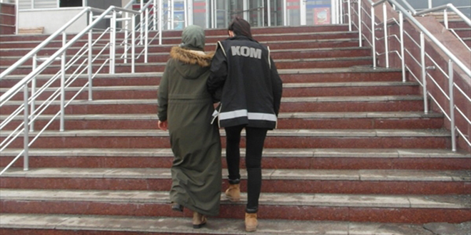 Niğde merkezli FETÖ operasyonunda 2 kadına tutuklama