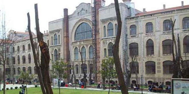 Bölüm başkanı ortaya çıkan haber sonrasında istifa etti