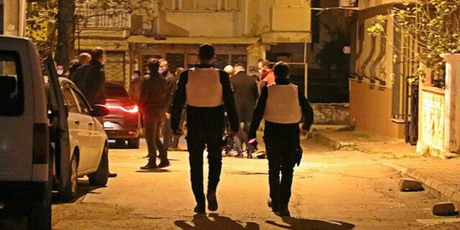 Eşinden şiddet görünce KADES'e ihbar etti: Polis alarma geçti
