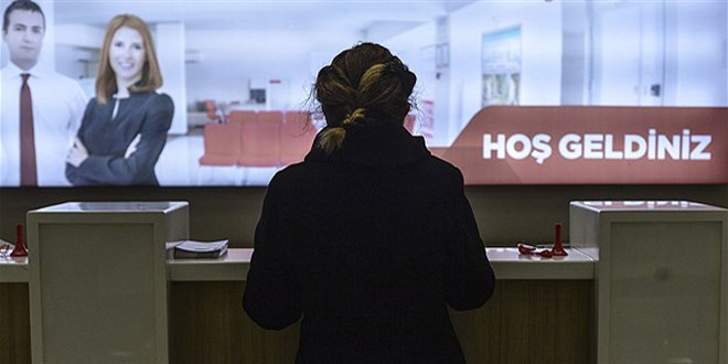 Bankalar normal mesaiye geçiyor