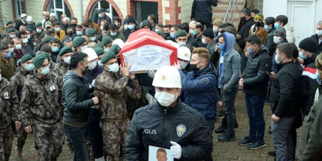 Kazada hayatını kaybeden özel harekat polisi toprağa verildi