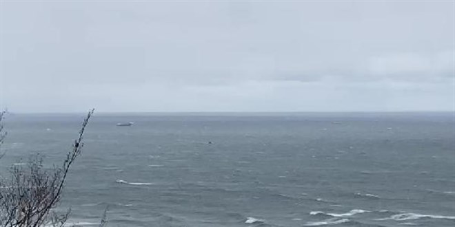 Karadeniz'de batan kuru yk gemisinden 6 kii kurtarld