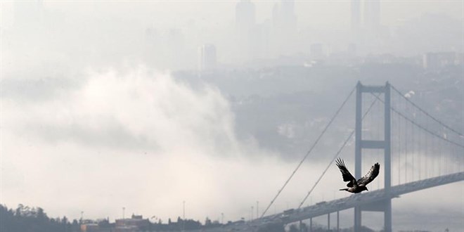 İstanbul Boğazı'nda gemi geçişleri çift yönlü askıya alındı