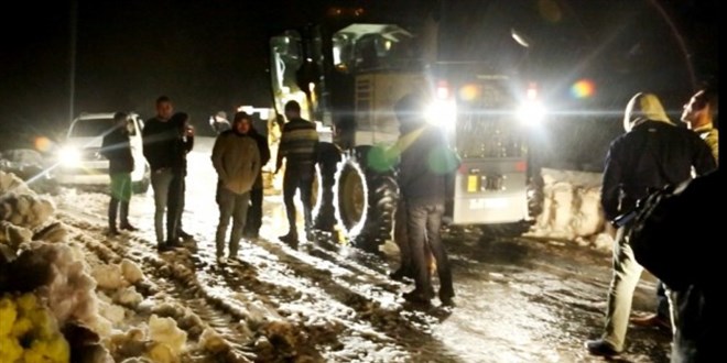 Bursa'da kar ya nedeniyle mahsur kalan 8 kii kurtarld