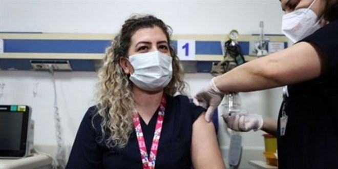 Aşı sonrası baş, kas ağrılarıyla hafif ateş normal