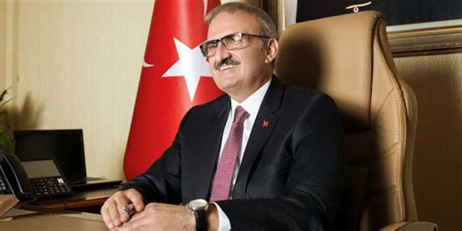 Diyarbakır Valisi Münir Karaloğlu'nun Kovid-19 testi pozitif çıktı