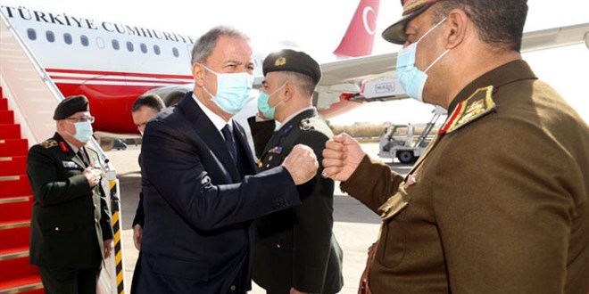 Bakan Akar'dan Irak'a kritik ziyaret