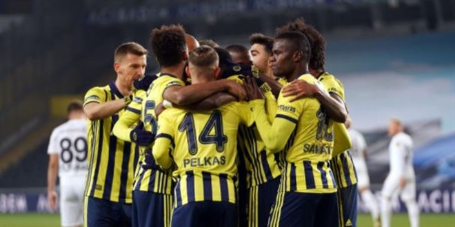 Fenerbahçe, galibiyet serisini sürdürdü