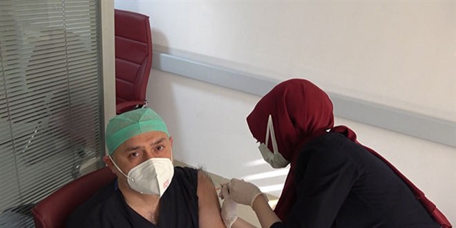 Belgin hemşire: Aşı sonrası herhangi bir sıkıntı yaşamadım
