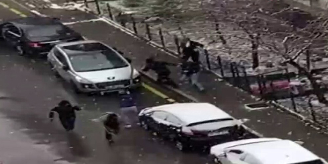 Selçuk Özdağ'a saldırı anı kamerada