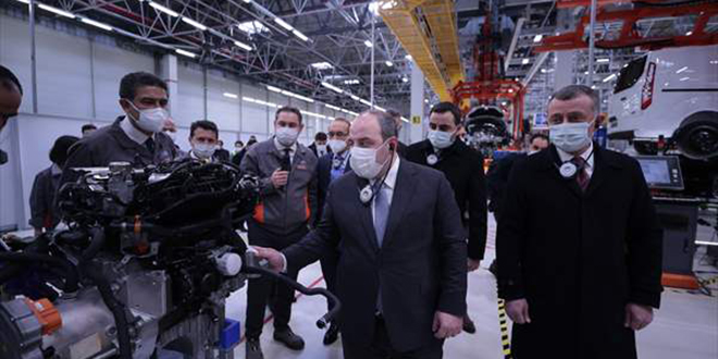 Bakan Varank, Ford Otosan'ın Kocaeli'deki fabrikalarını ziyaret etti