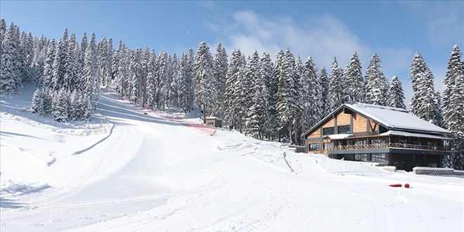 Ilgaz Dağı'nda kayak sezonu yarı yıl tatili öncesi başlıyor