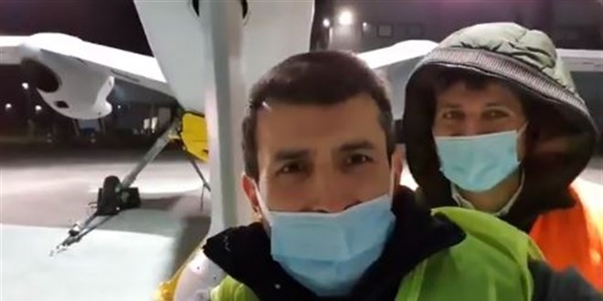 Selçuk Bayraktar paylaştı: Yuvadan uçmadan önce evde son selfie