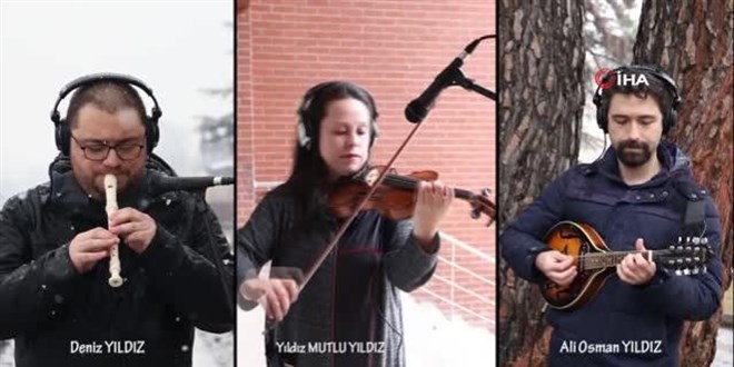 İl Milli Eğitim Müdürü otizme dikkat çekmek için kamera karşısına geçip, şarkı söyledi