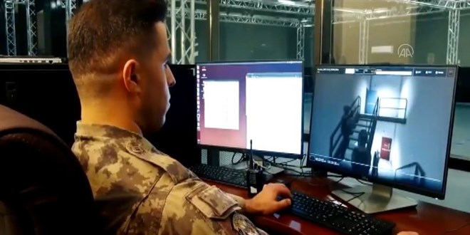 Özel harekat polisleri, sanal ortamda çatışma eğitimi alıyor