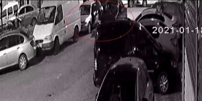 MOBESE kameralarının altında 30 saniyede araba çaldılar