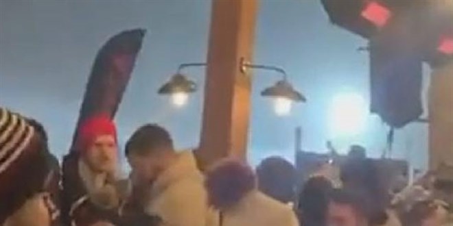 Uludağ'da maskesiz mesafesiz parti görüntüleri tepki çekti