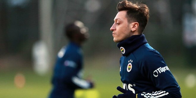 Fenerbahçe Mesut Özil'in ne kadar kazanacağını açıkladı