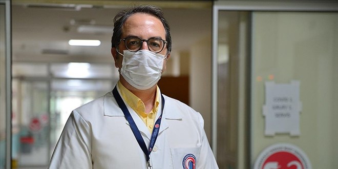 Prof. Dr. Şener: Vaka sayısının düşmesi rehavete yol açmasın