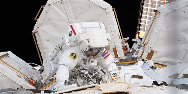 Uzay stasyonundaki astronotlar uzay yryne kt