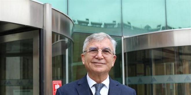 Καθηγητής  Δρ.  Caşın: Η Ελλάδα δεν σταματά να οπλίζει