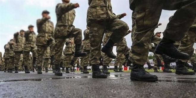 Yaşı 40'ı aşan komandoya yeni kadro