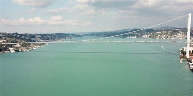 İstanbul Boğazı'nda ender görülen görüntü