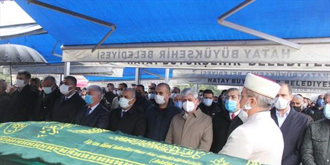 Koronadan hayatını kaybeden Belediye Başkanı'ın cenazesi toprağa verildi