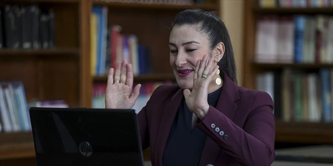 Sultan öğretmen, 5 bin çocuğa masallarla ulaştı