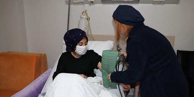 Hapşırma nöbeti geçiren Yağmur, sağlığına kavuştu