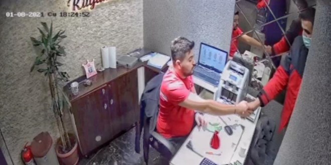 Dolandırıcıların yeni oyunu bir kuyumcuyu daha yaktı