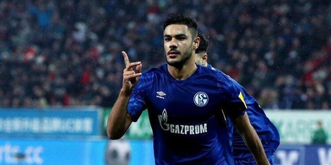 Ozan Kabak Liverpool için sağlık kontörlünde