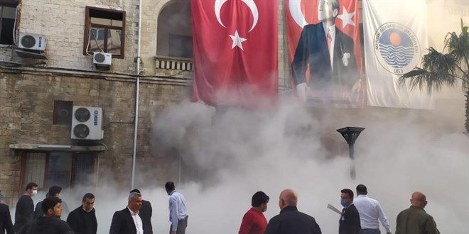 Belediyedeki patlamada molotofkokteyli şüphesi
