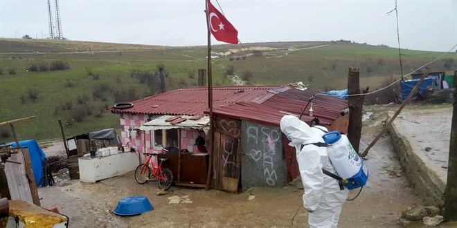 Bebek ziyaretine geldi, 37 kişiye virüs bulaştırdı