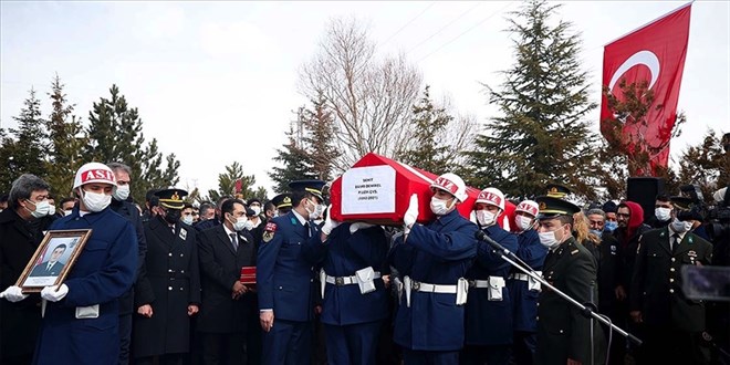 İdlib şehidi Uzman Çavuş Basri Demirel toprağa verildi