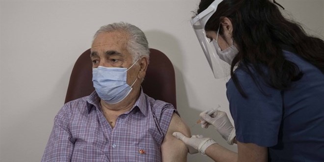 Kovid-19 aşısı yapılanların sayısı 2,5 milyonu geçti