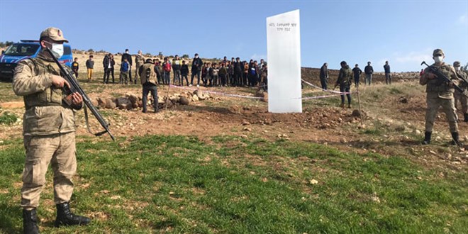 Göbeklitepe yakınlarına bırakılan metal blok, güvenlik güçlerini alarma geçirdi