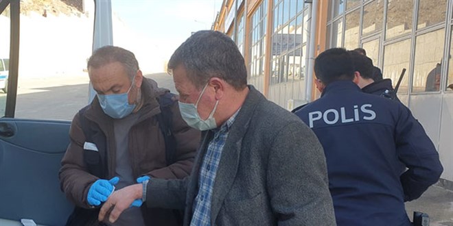 T�fekle k�pe�i yaralad�; 'g�ren de adam �ld�rd�k san�r' dedi