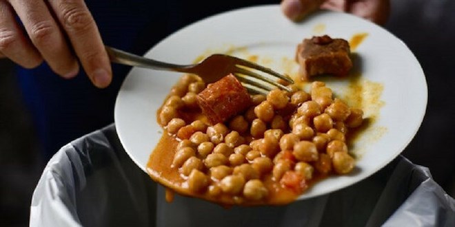 Tarım Bakanlığı: Üretilen gıdanın üçte biri çöpe gidiyor
