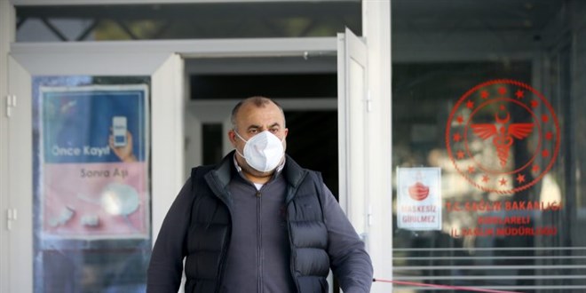 Sağlık memuru 35 yıl içtiği sigaranın pişmanlığını yaşıyor