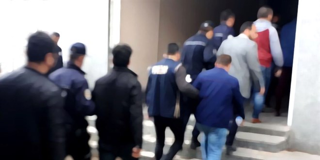 İstanbul'da tapu dolandırıcılığı operasyonu: 5 kişi gözaltında