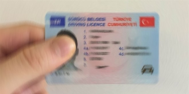 200 liraya sahte ehliyet almış!
