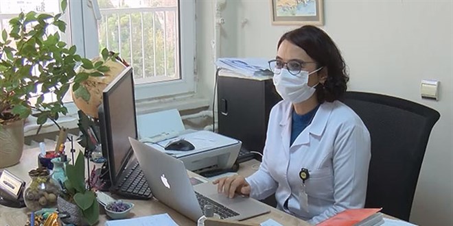 Bilim Kurulu üyesi, okulların açılmasının ötelenme sebebini açıkladı