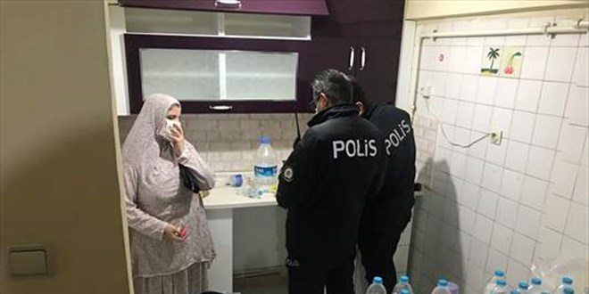 Bursa'da evde düğün yapan 4 kişiye ceza kesildi