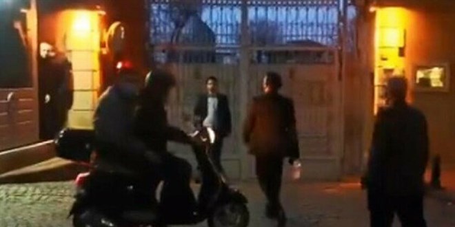 TRT World Ekibi, İran Başkonsolosluğu çalışanları tarafından saldırıya uğradı