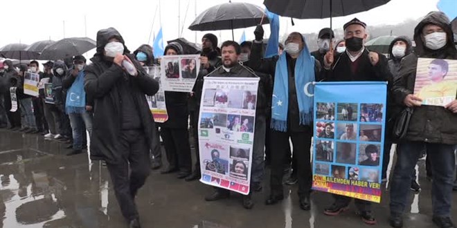 Uygur Trkleri, in'deki yaknlarnn akbetlerini renmek istiyor