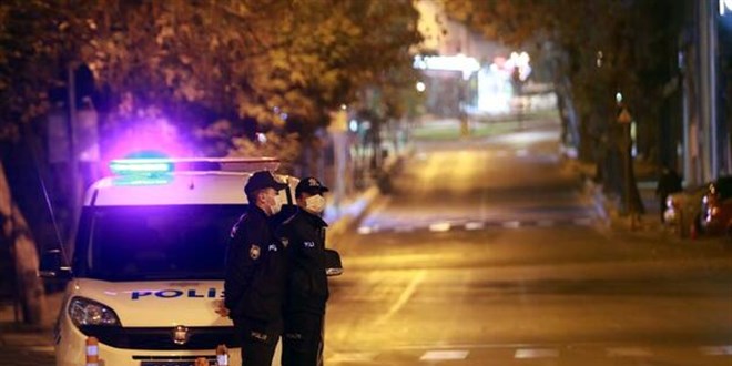 56 saatlik kısıtlaması başladı: Nereler açık olacak?
