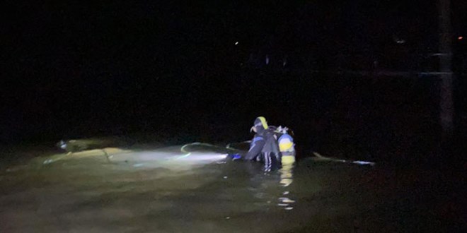 Baraja uan kamyonette len 3 kiinin cenazeden dndkleri ortaya kt