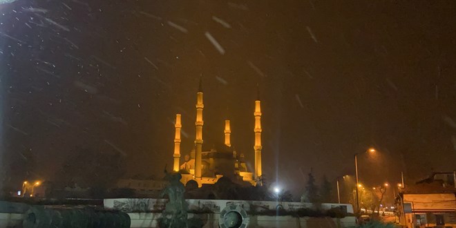 Edirne'de kar yağışı başladı