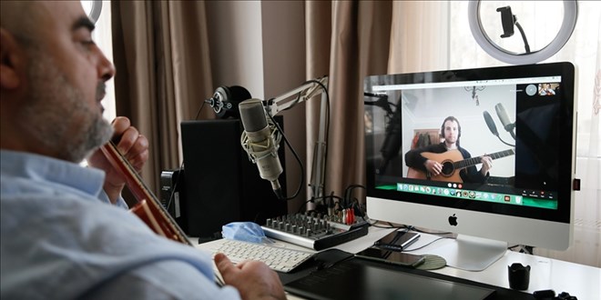 Karantinada çevrim içi müzik derslerine ilgi arttı